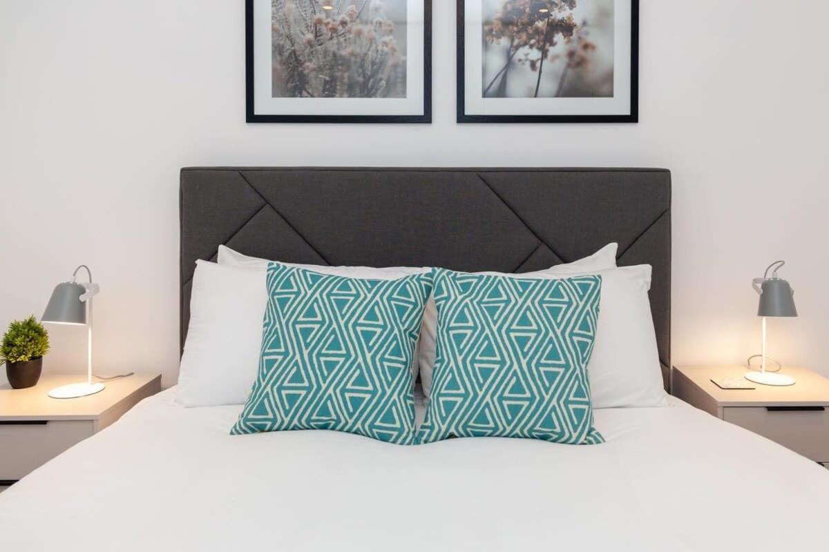 Modern 2 Bedroom Apartment In Wimbledon London Luaran gambar